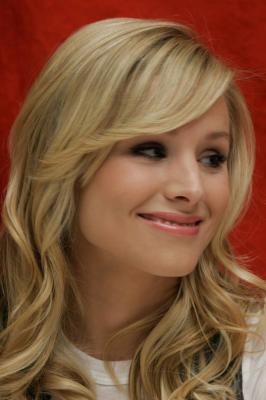 Kristen Bell’s Beautiful Portraits | HQ Celebrity